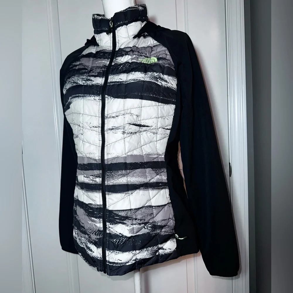 The North Face Quilted Hybrid Jacket Hooded Black Gray Insulated Full Zip - Picture 2 of 14